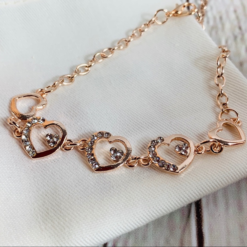 Heart Design Fashion bracelet with CZ stones - Picture 4 of 6